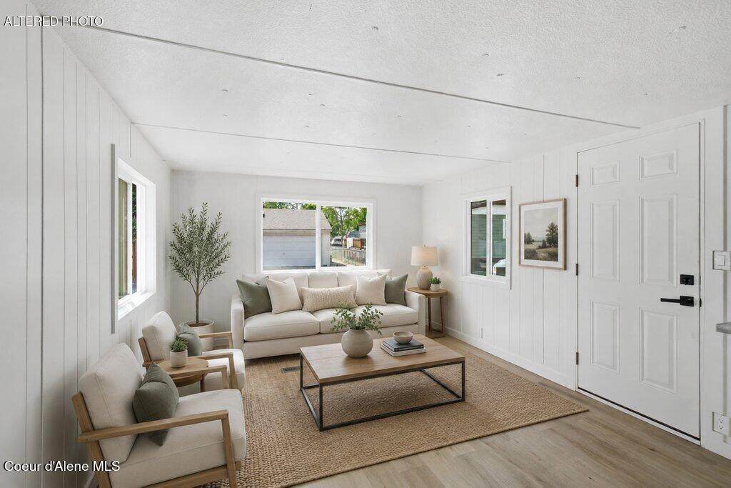 940 Maranatha Dr - Photo 1