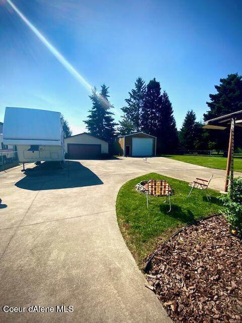 560 Horizon Ct - Photo 1