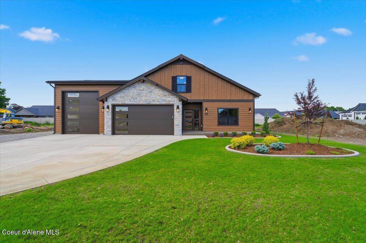 1371 Tamarindo Ln - Photo 1