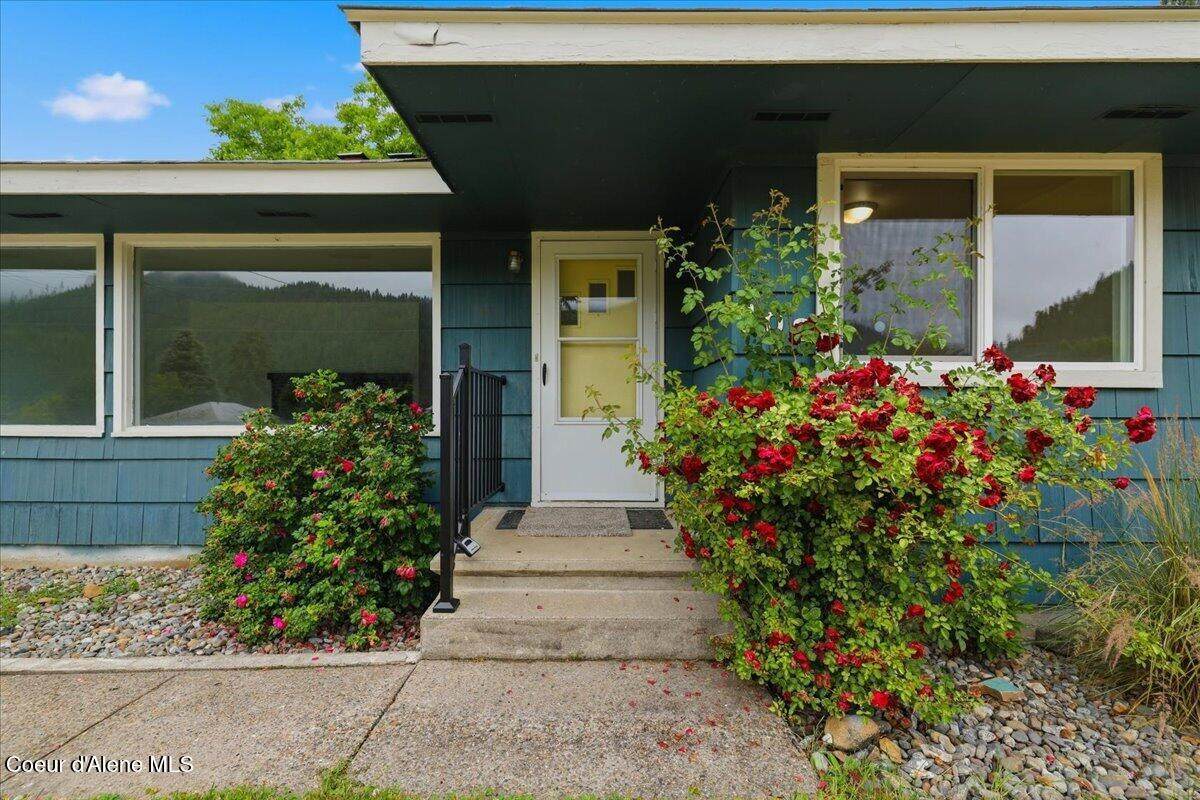 108 4th St - Photo 1