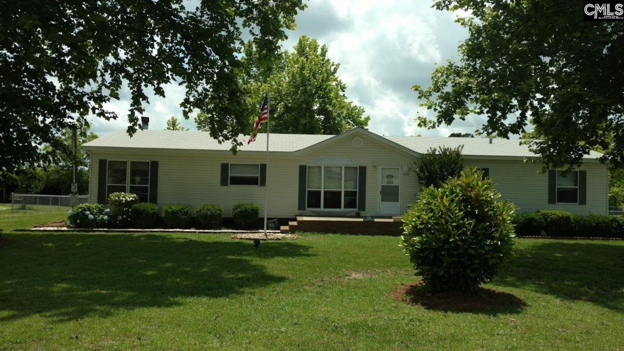 735 Windy Road - Photo 1