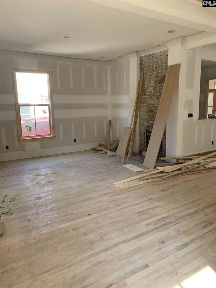 2414 Lincoln Street - Photo 1