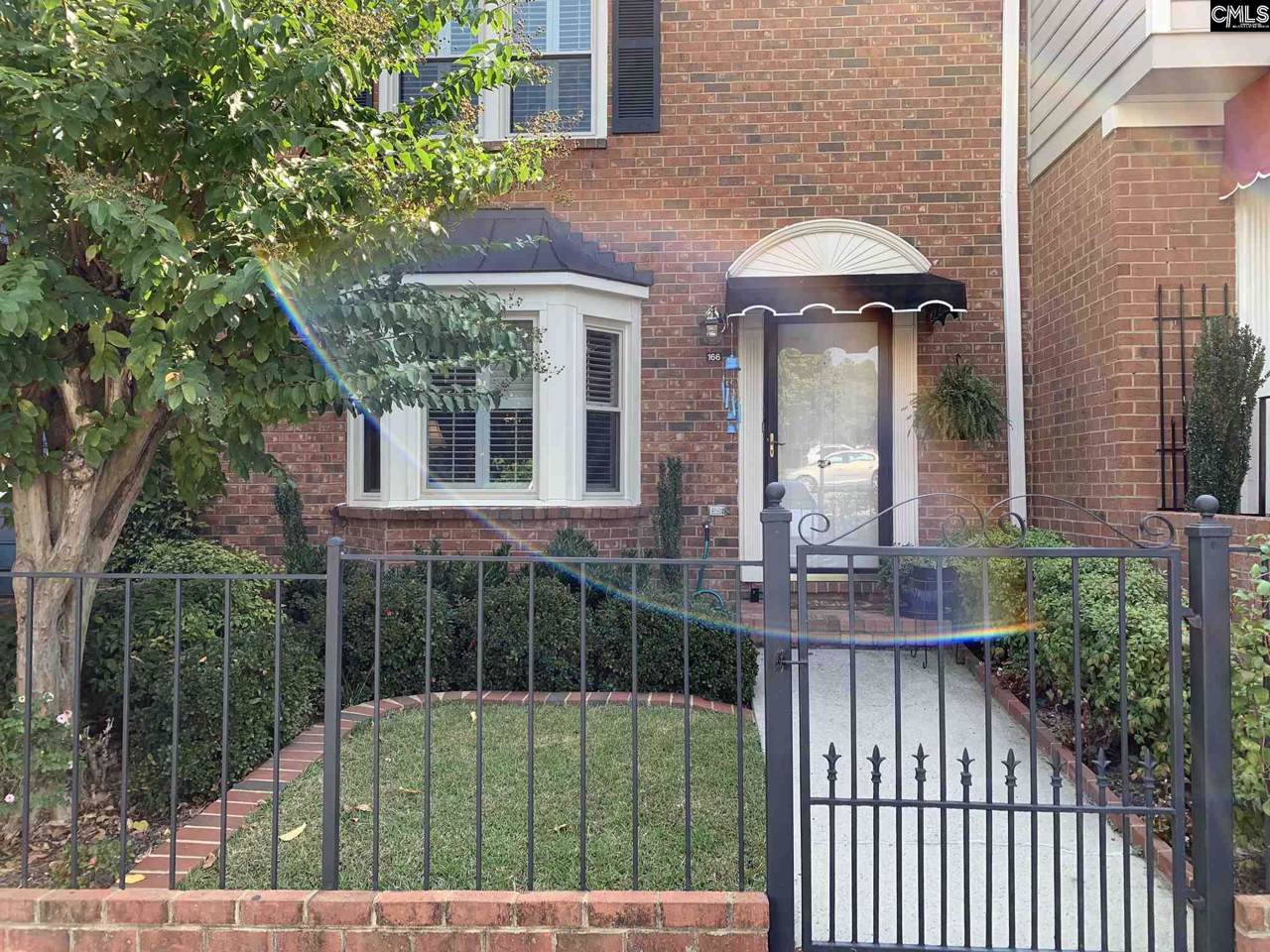 166 Carlyle Circle - Photo 1