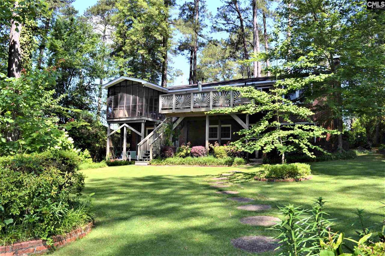 6802 Pine Tree Circle - Photo 1