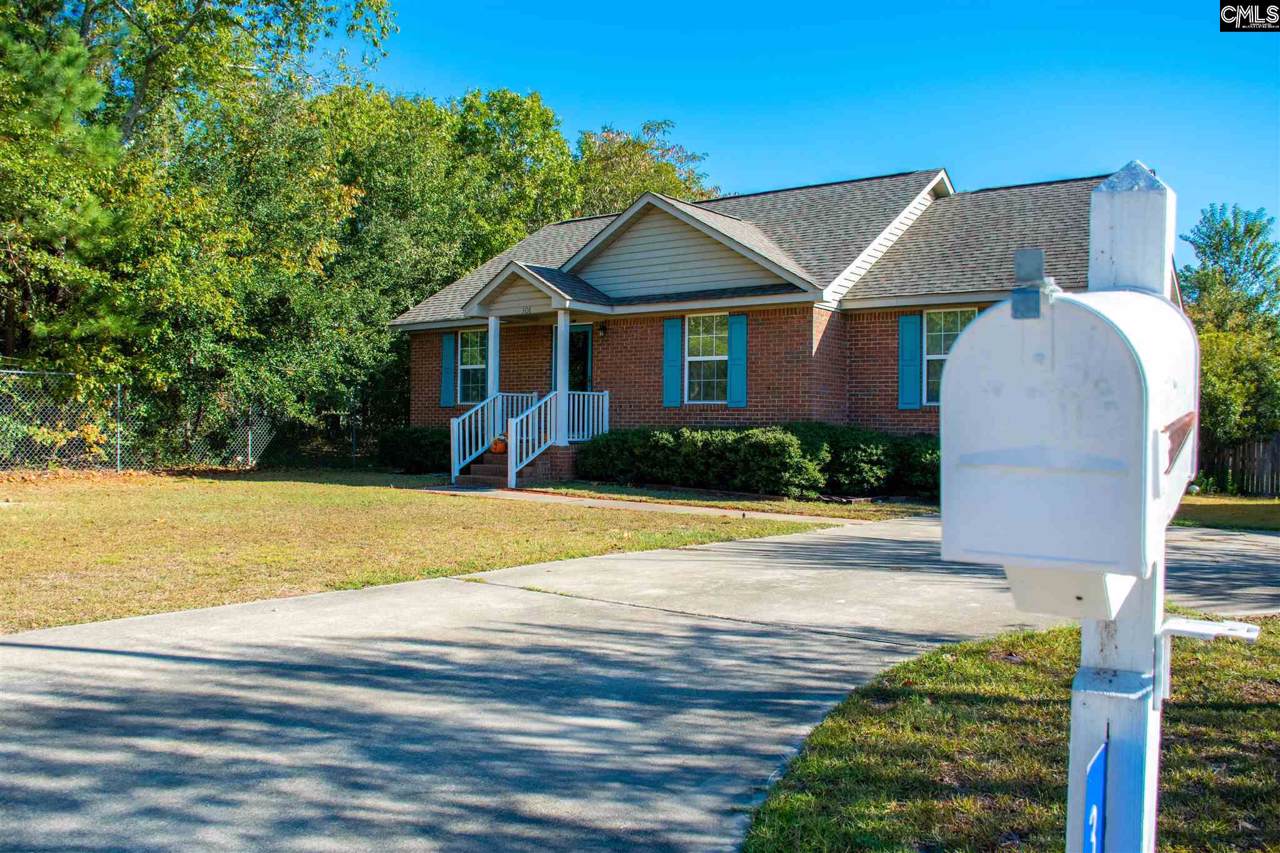308 Yardley Farms Court - Photo 1