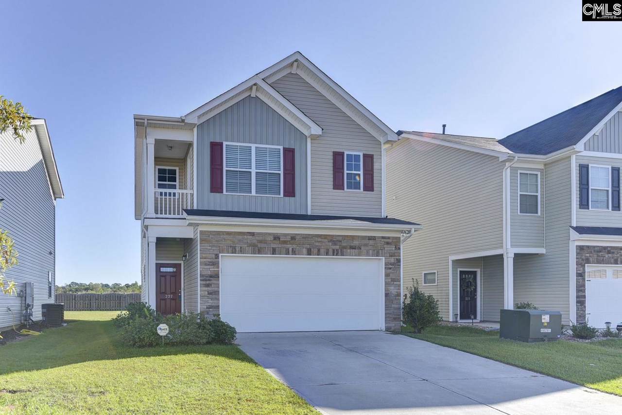 227 Beacons Field Road - Photo 1