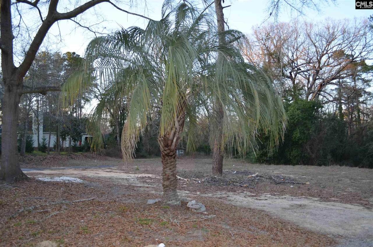 201 Roberts St - Photo 1