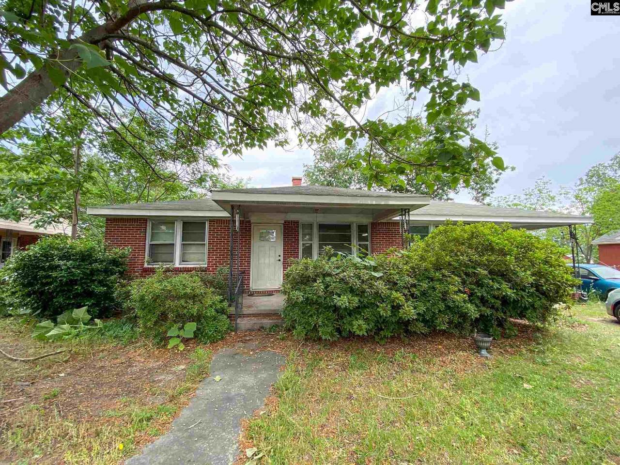 1823 Benton Circle - Photo 1