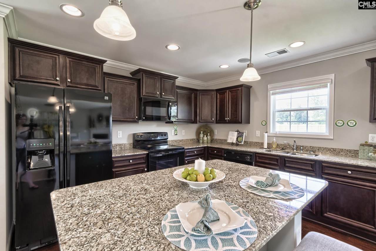 438 Willow Wind Road - Photo 1