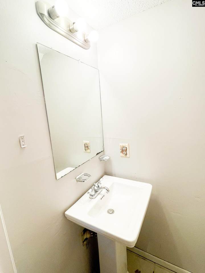 373 Hickory Hill Drive 373 - Photo 1