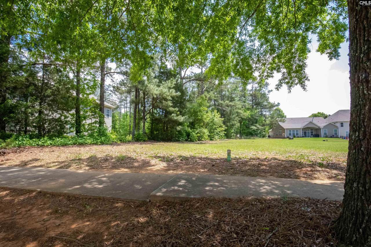 212 Woodlander Drive - Photo 1