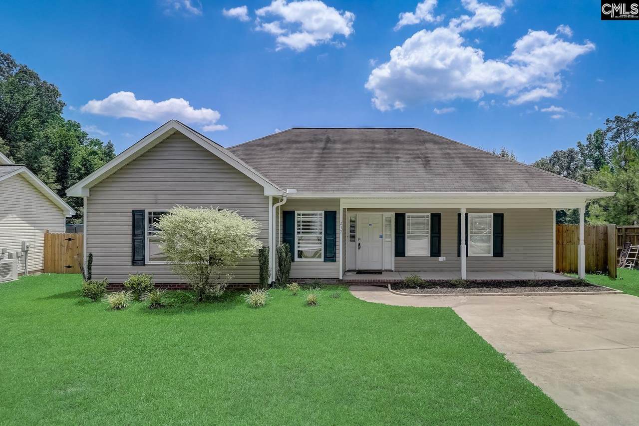 232 Elmwood Boulevard - Photo 1