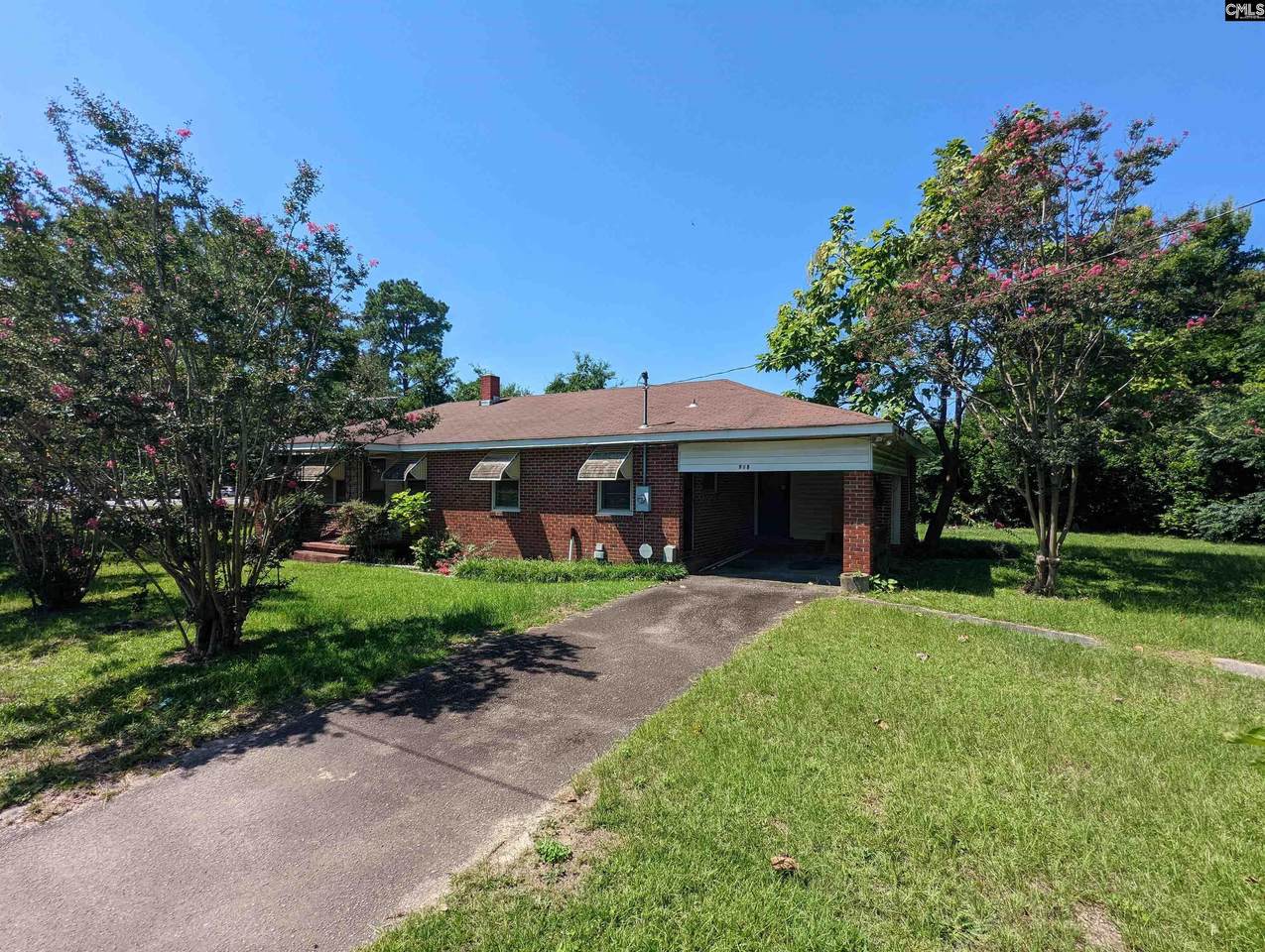 708 White Avenue - Photo 1