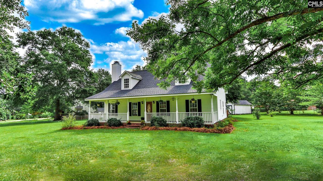 844 Hook Avenue - Photo 1