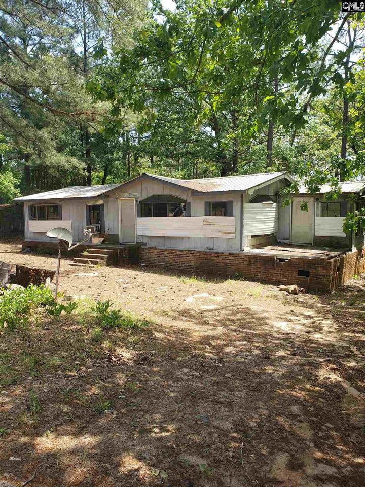 105 Woodland Drive - Photo 1
