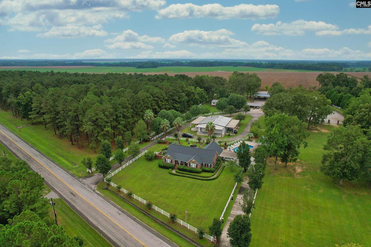 1038 Old Number Six Highway - Photo 1