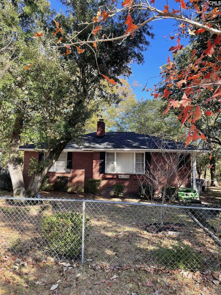 1529 Hyatt Avenue - Photo 1