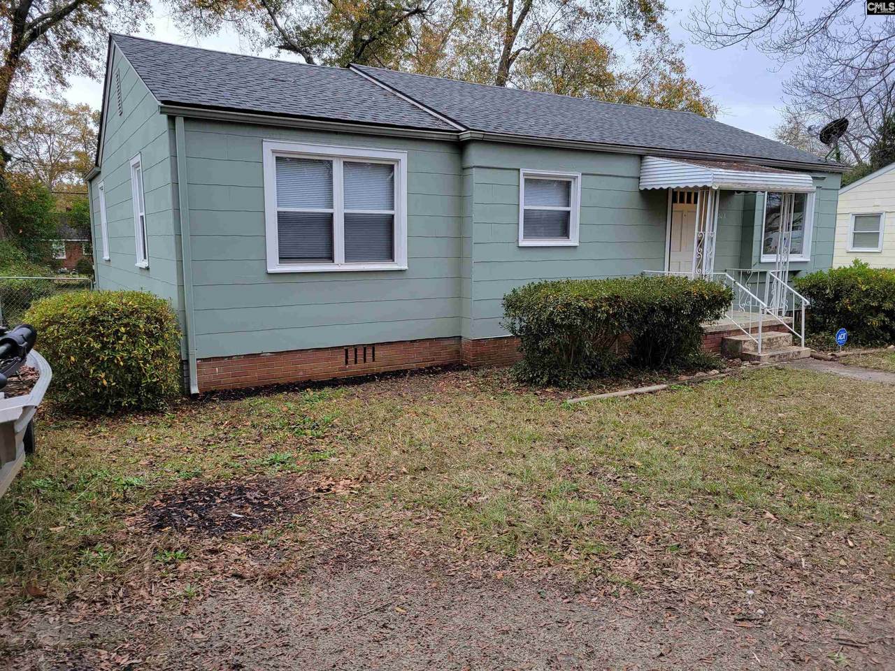1305 Summerland Drive - Photo 1