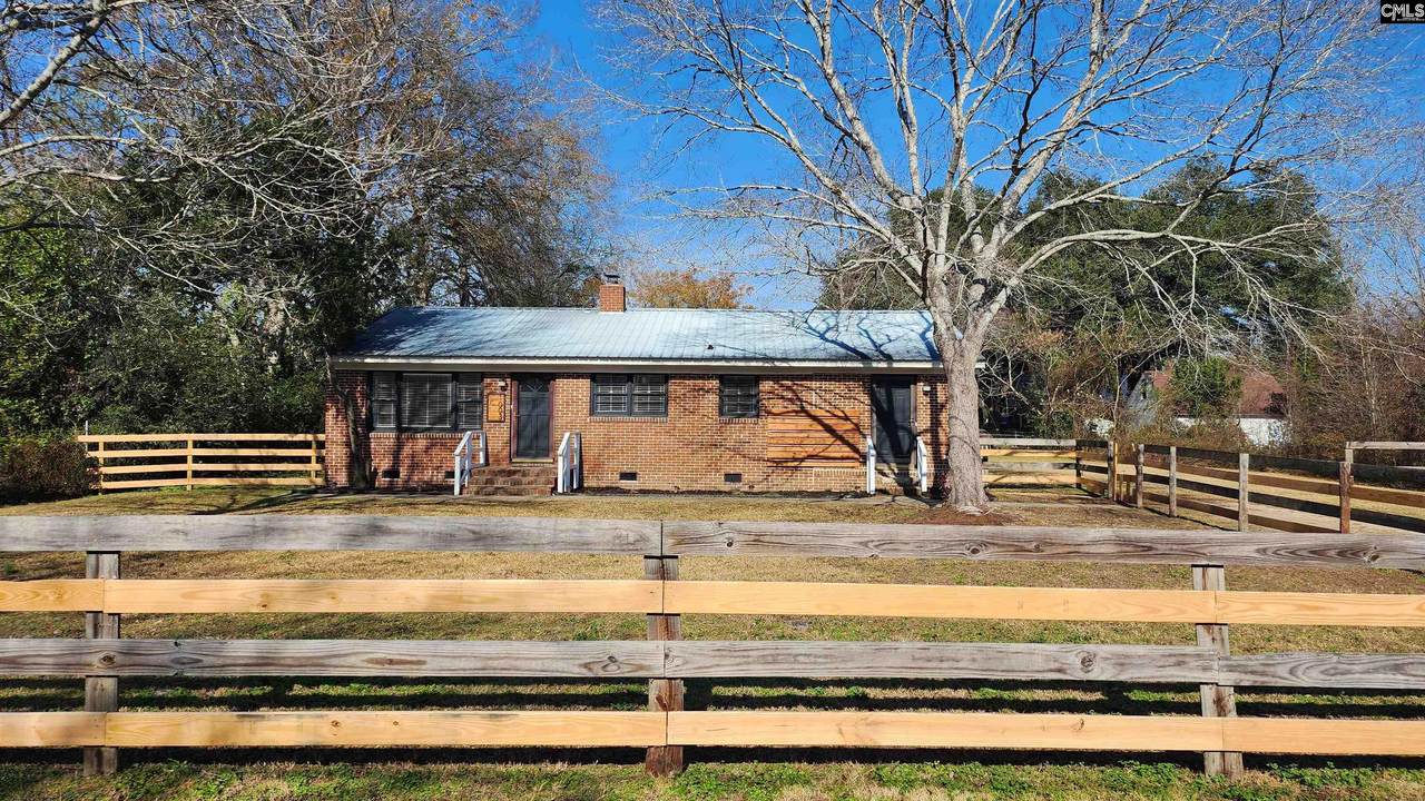1003 Sherwood Lane - Photo 1