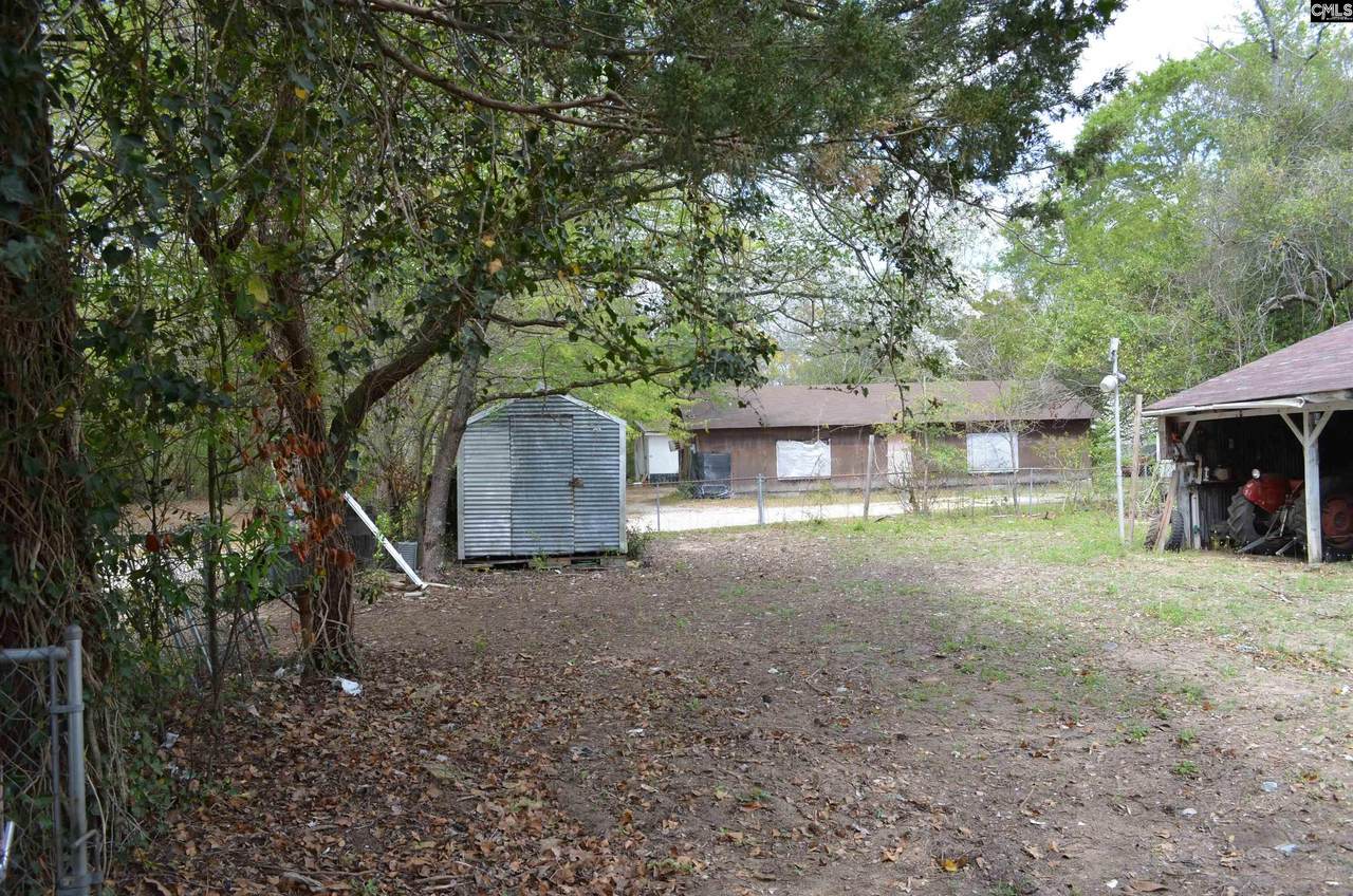 685 Oak Street - Photo 1