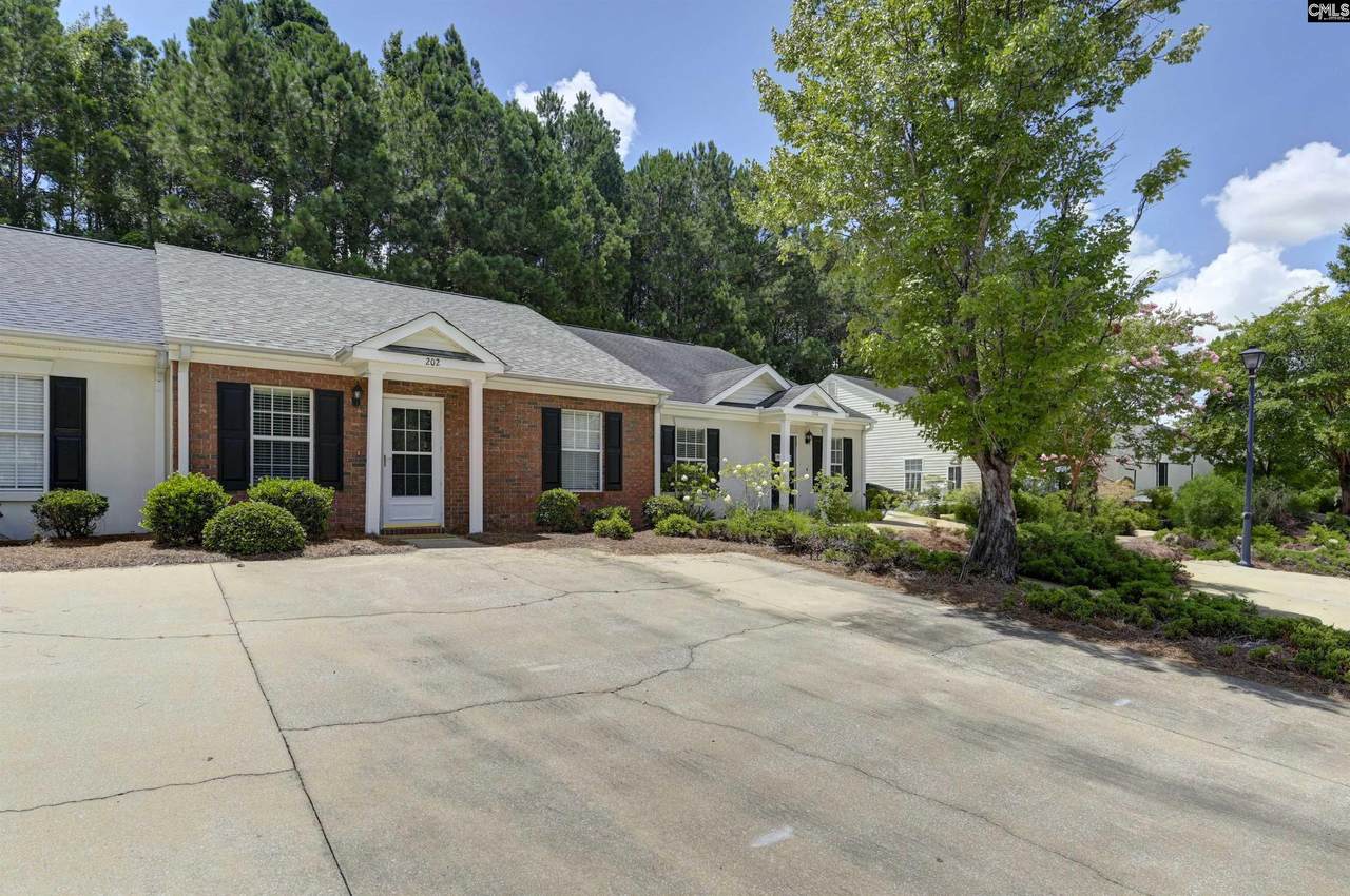 202 Waverly Court - Photo 1