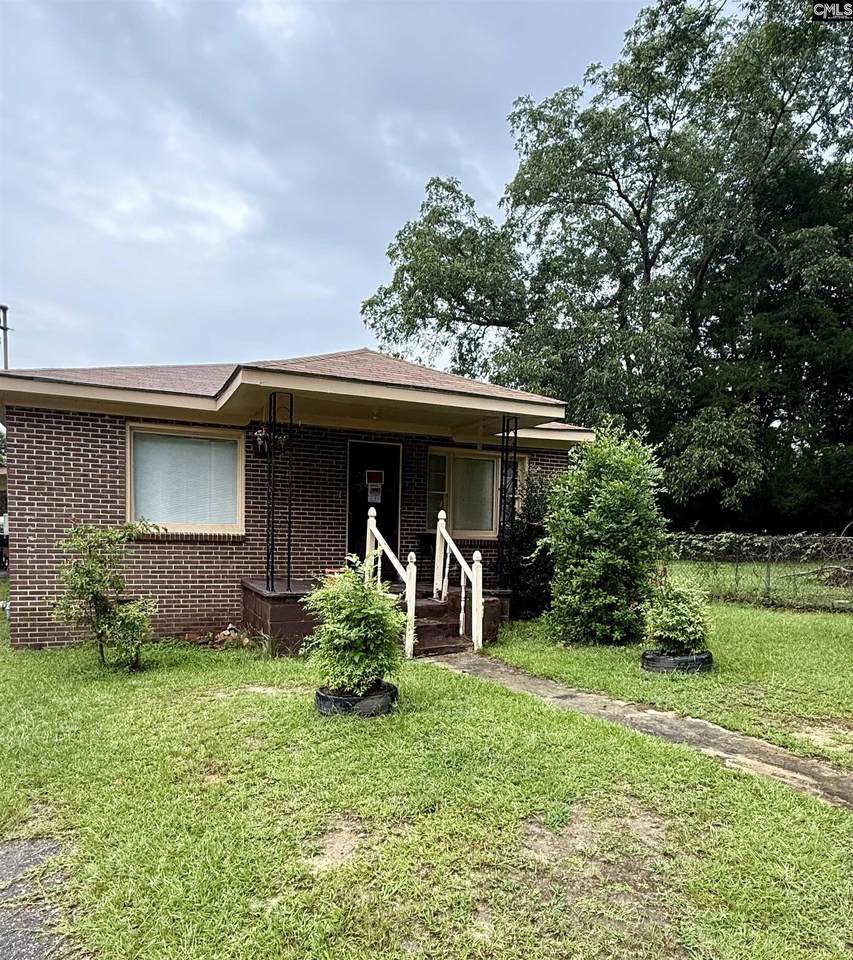 1446 Ridgewood Drive - Photo 1