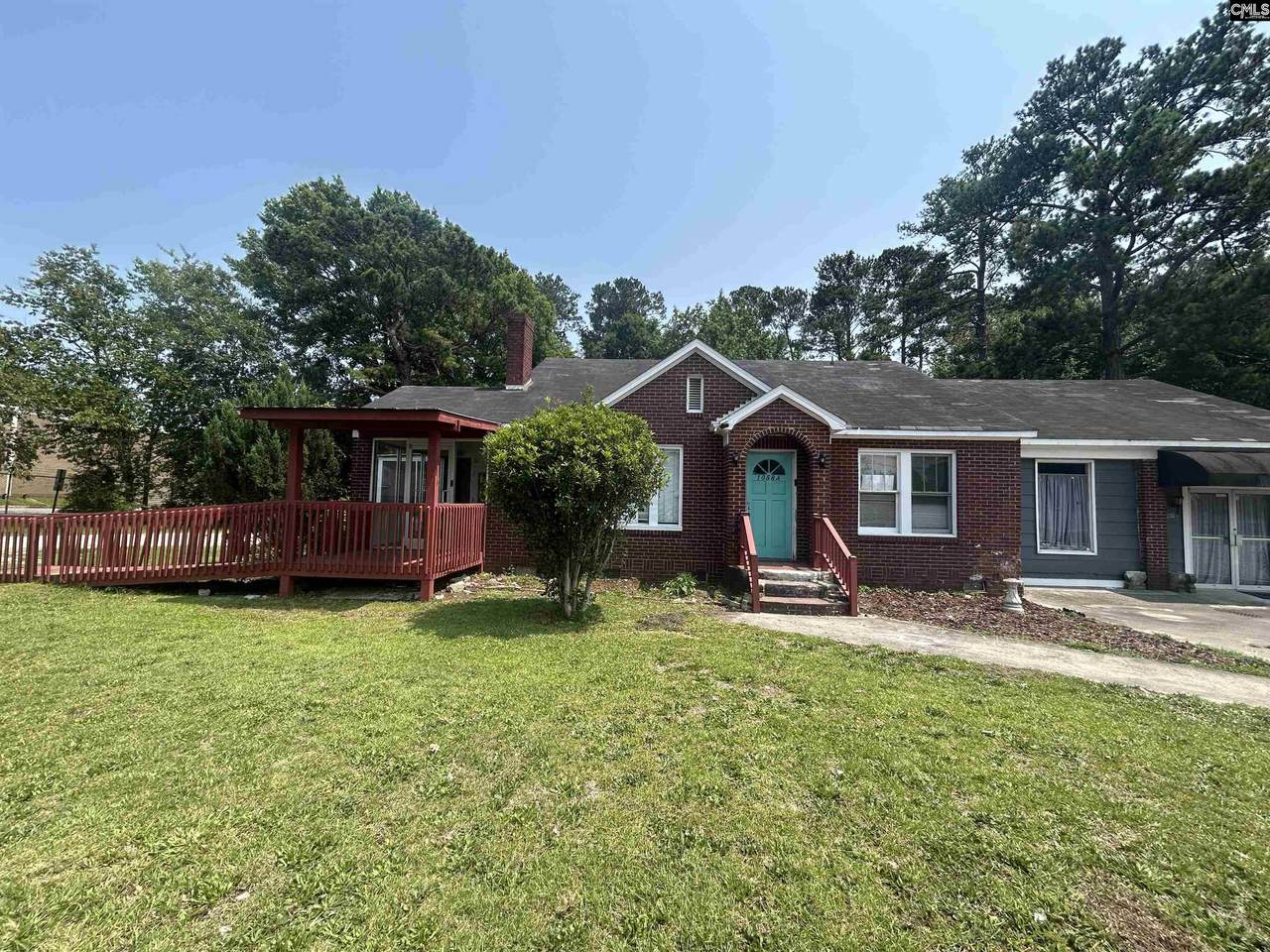 1058 St. Andrews - Photo 1