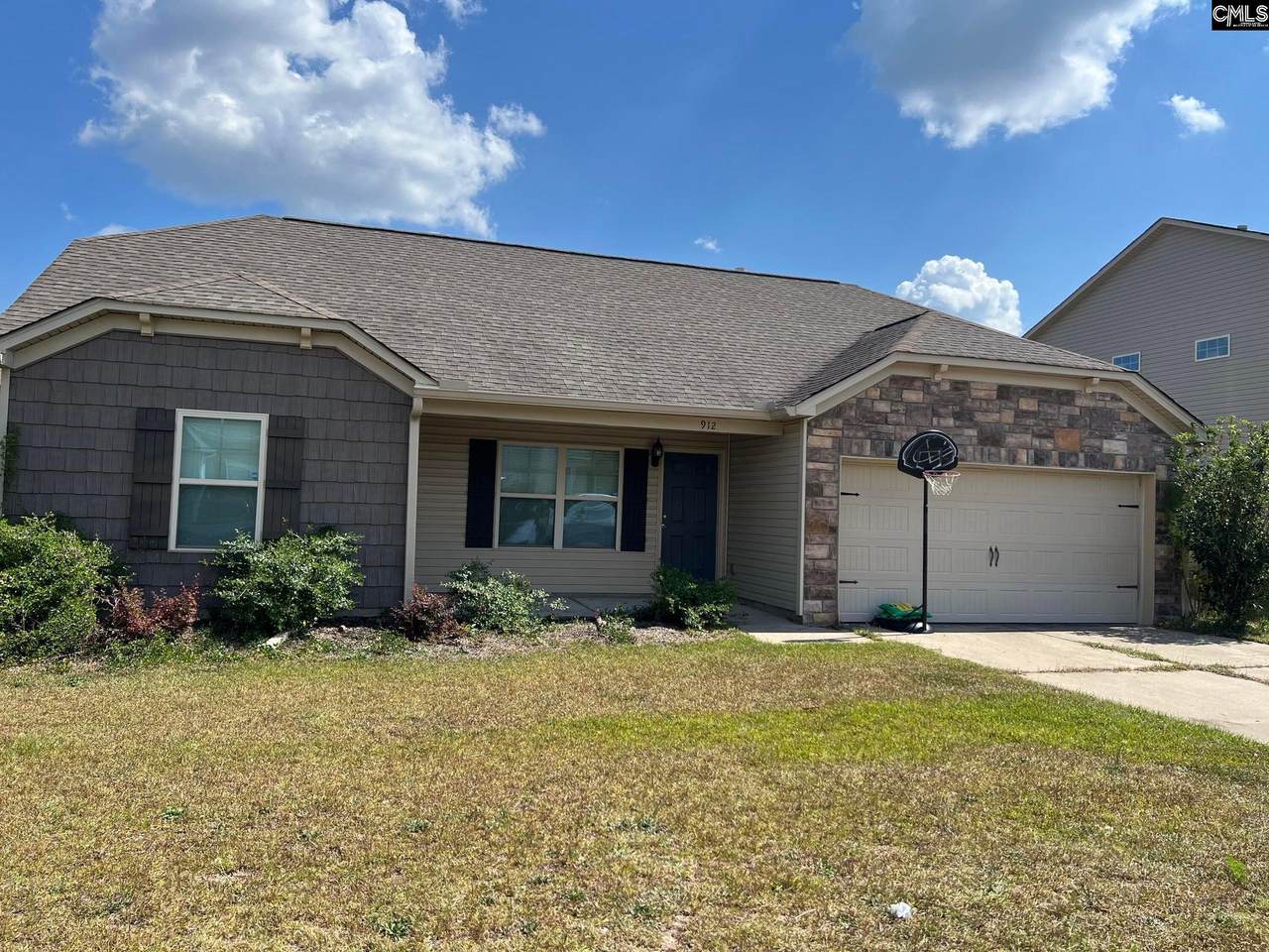 912 Dovefield Lane - Photo 1