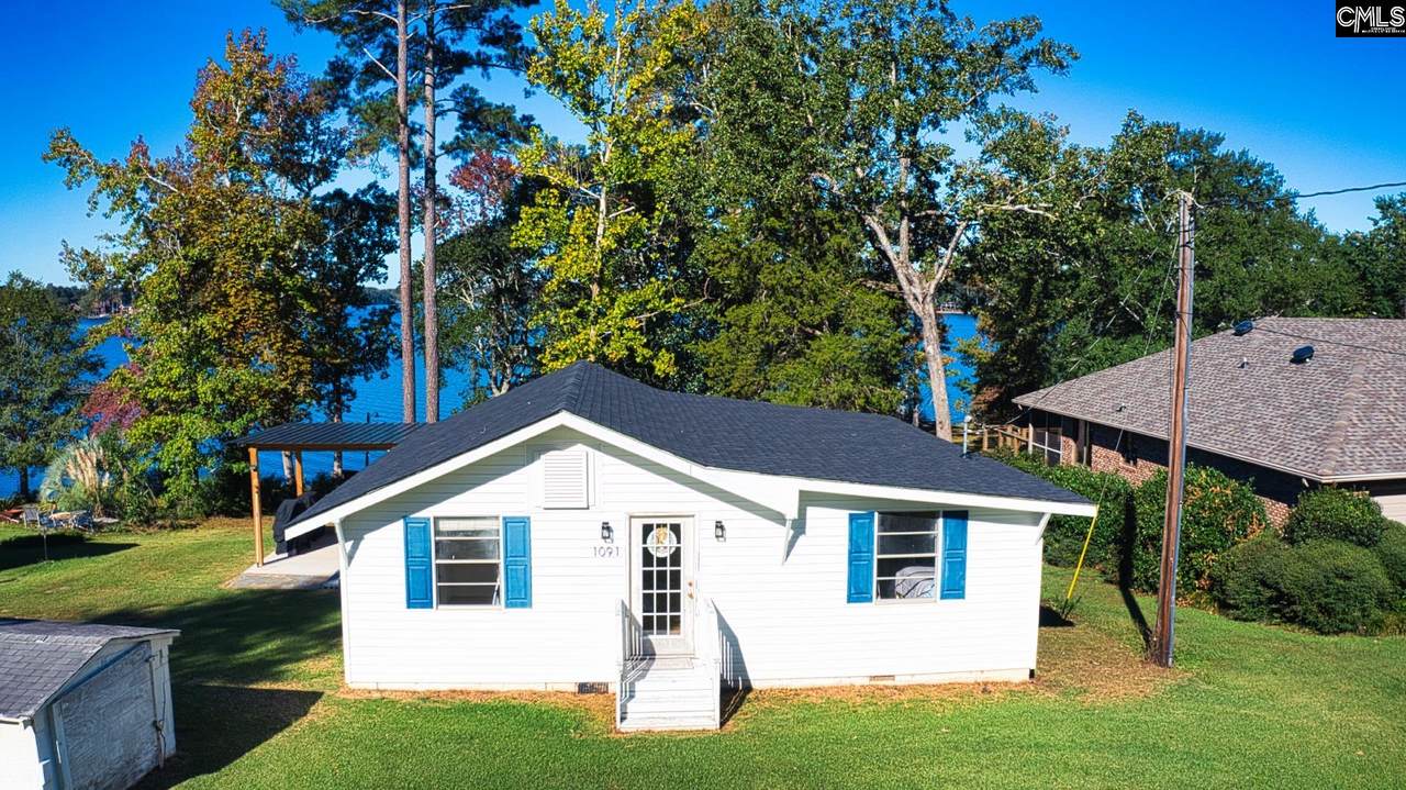 1091 Lake Drive - Photo 1