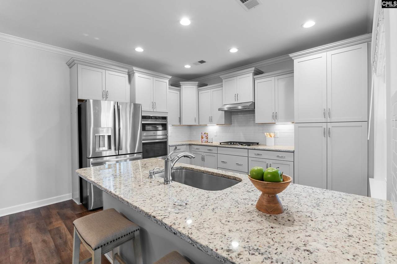 814 Dutchmaster Drive - Photo 1