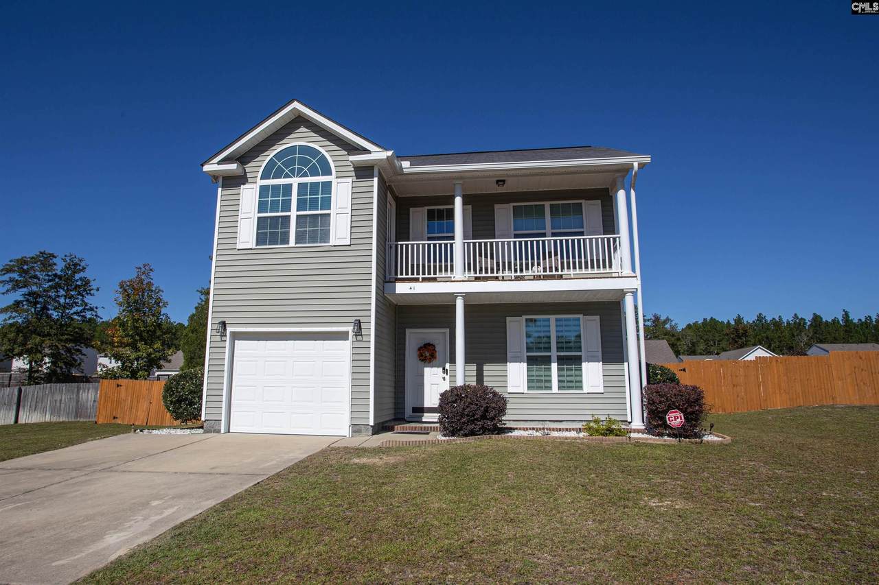 41 Carlisle Lane - Photo 1