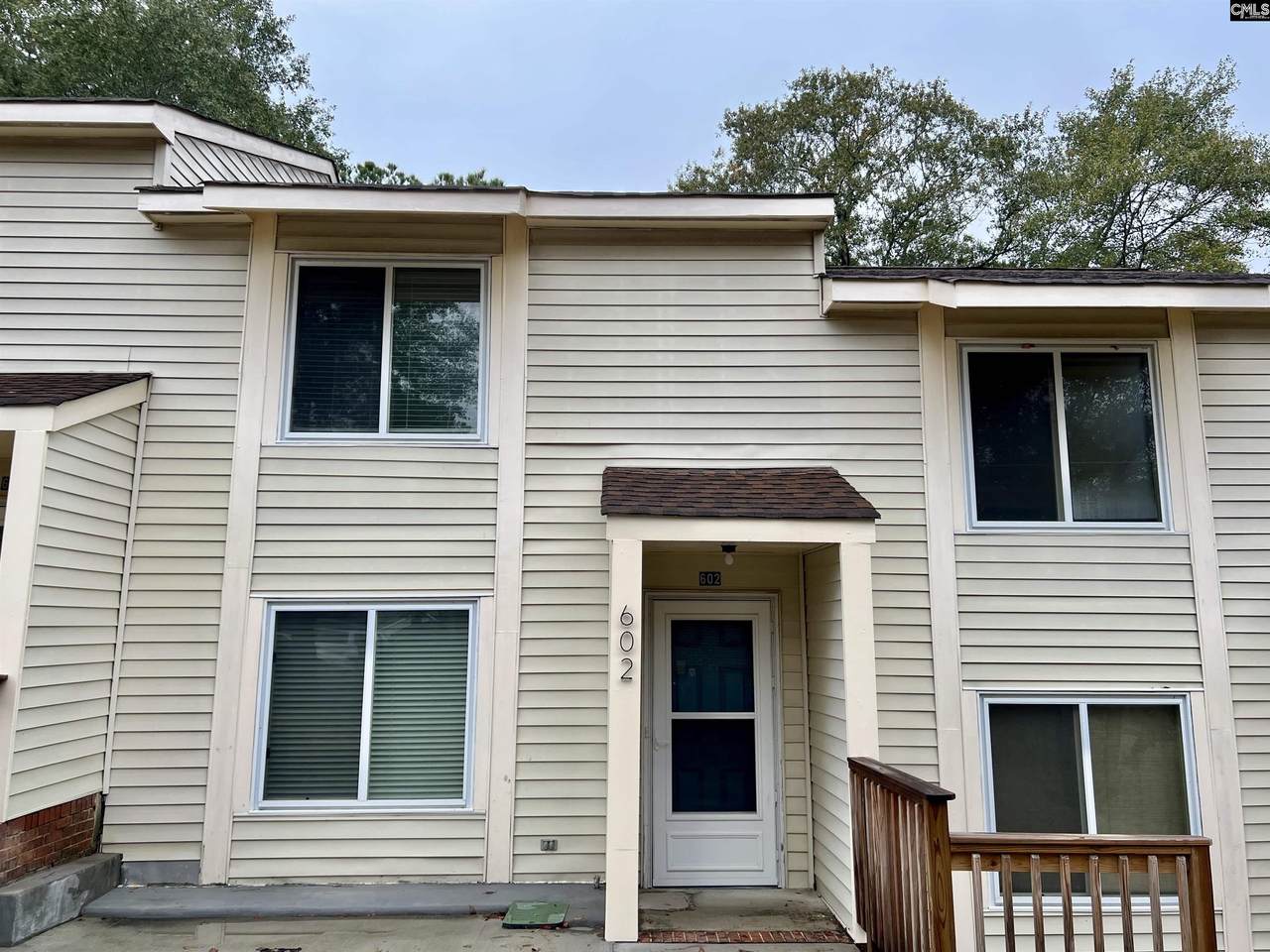 602 Picadilly Square - Photo 1