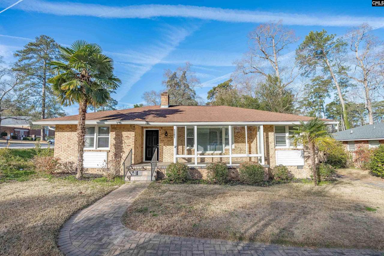 1101 Sunnyside Drive - Photo 1