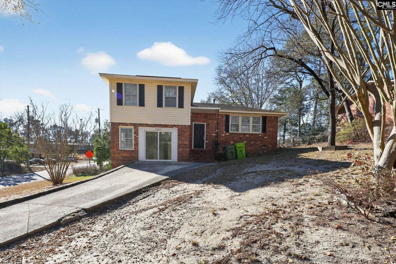 1637 Tall Pines Circle - Photo 1