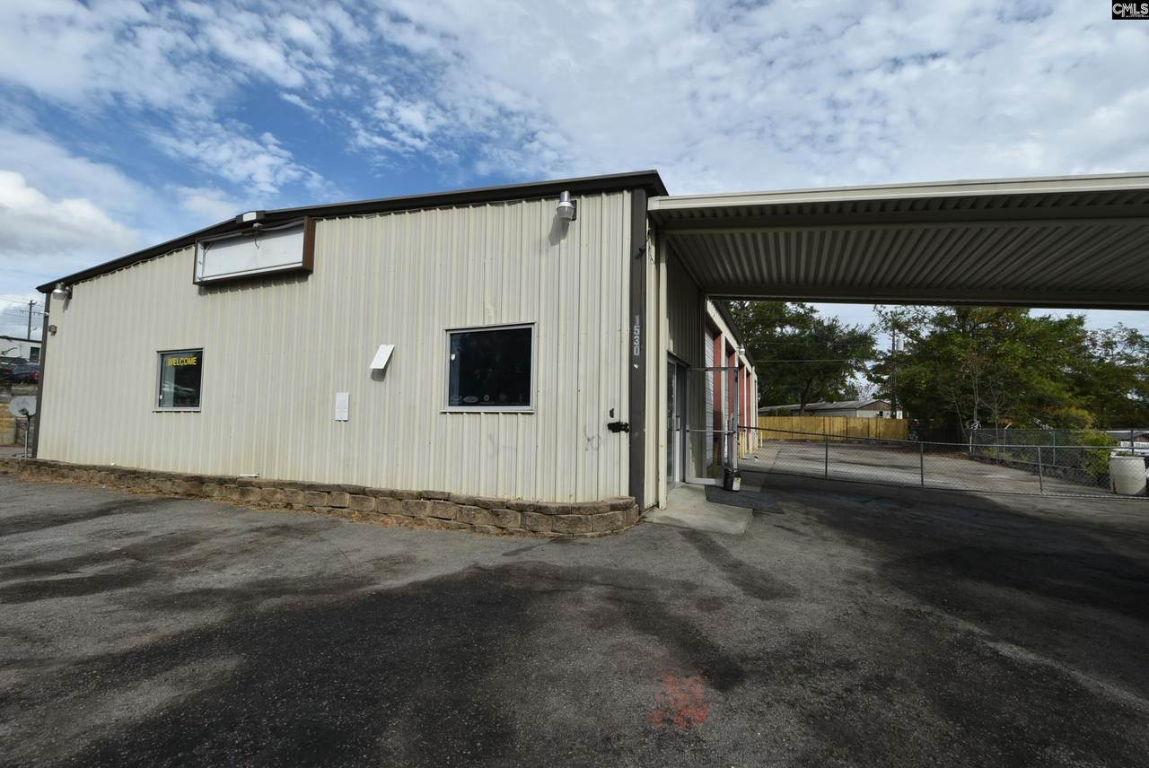 1530 Leaside Drive - Photo 1