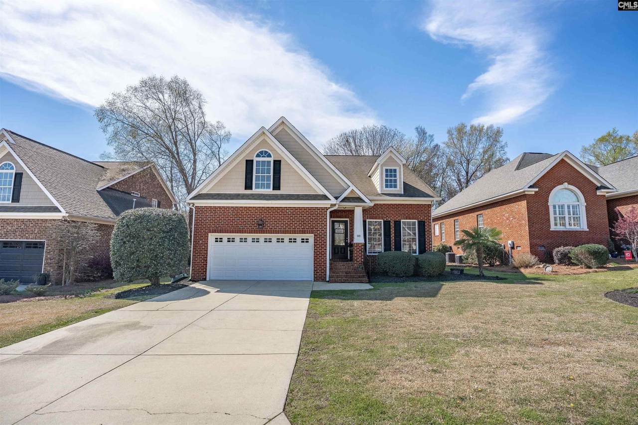 202 Lake Hilton Drive - Photo 1