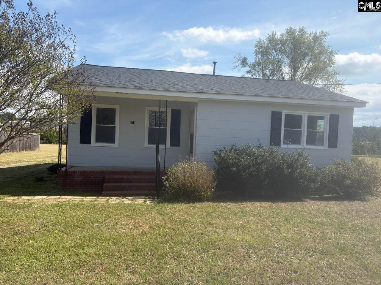 228 Pecan Drive - Photo 1