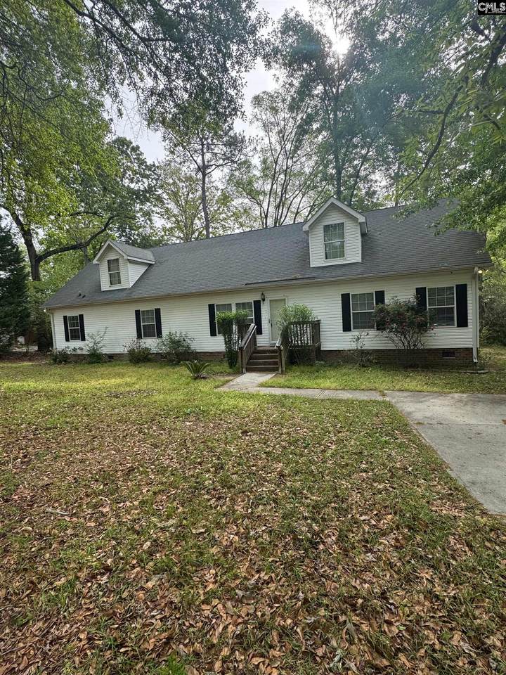 121 Summerfield Drive - Photo 1