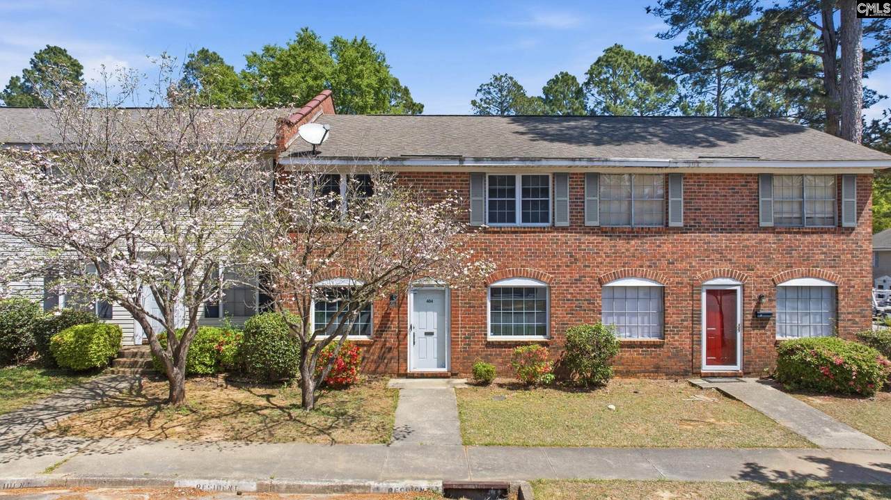404 Wimbledon Court - Photo 1