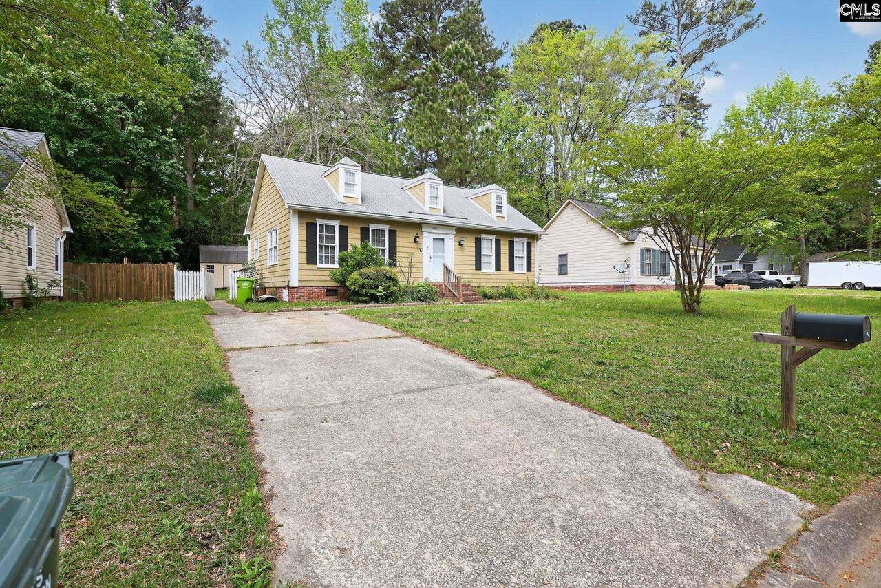 305 Wharfsdale Road - Photo 1