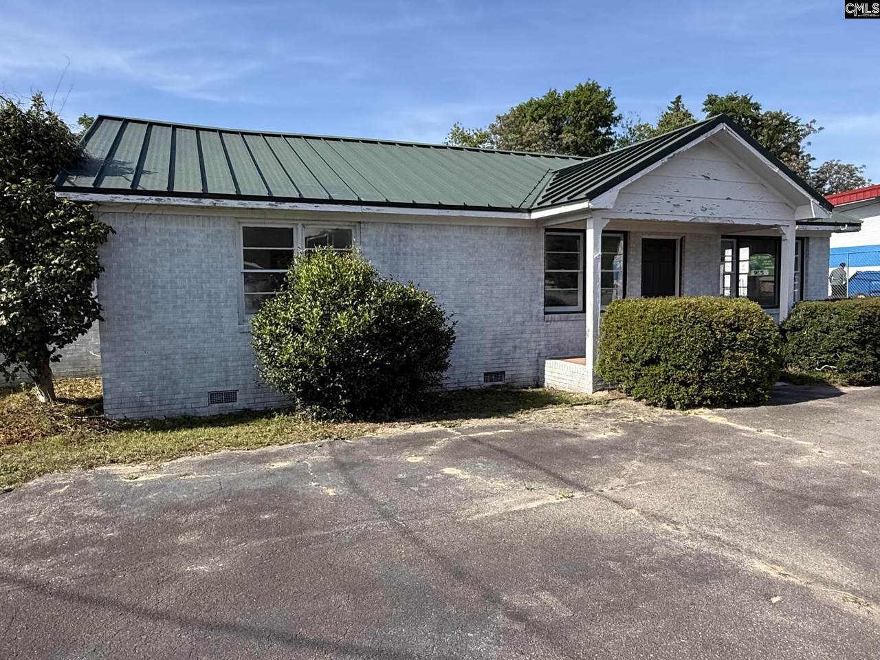 1608 Main Street - Photo 1