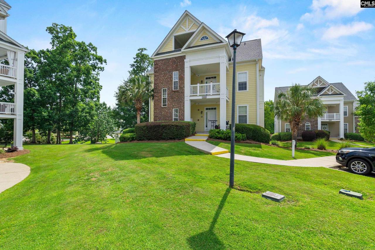 143 Breezes Drive 26B - Photo 1