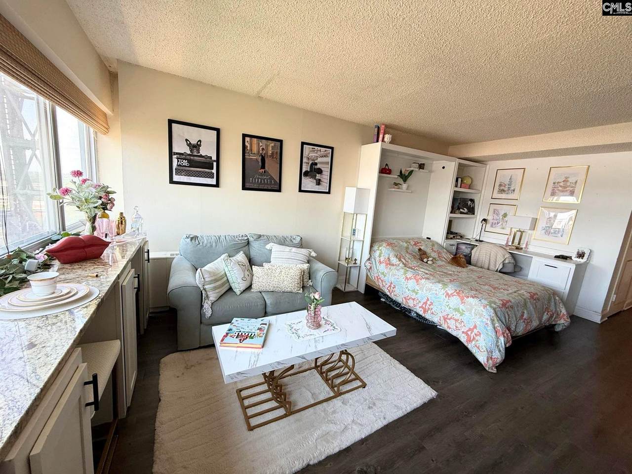 1520 Senate Street 123 - Photo 1