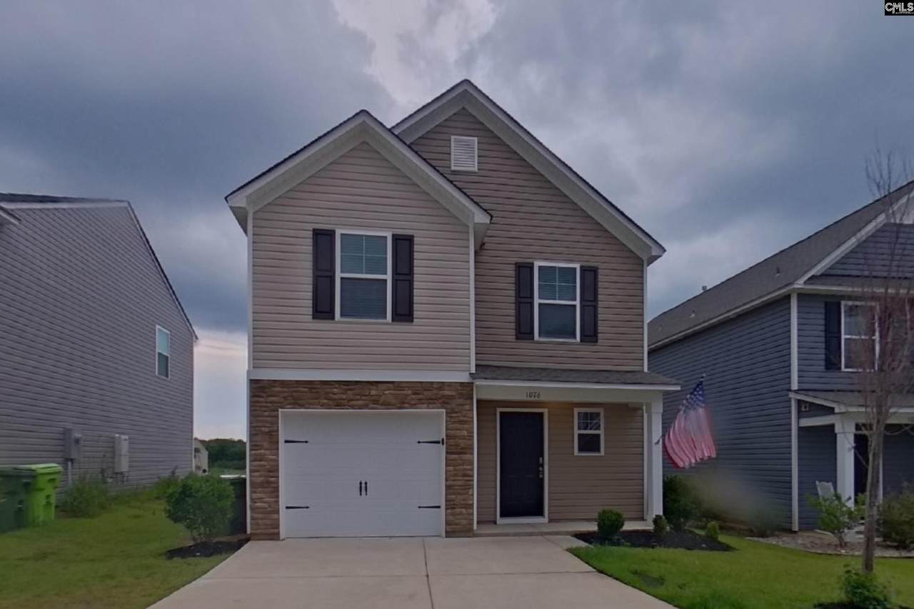 1076 Crescent Moon Loop Road - Photo 1