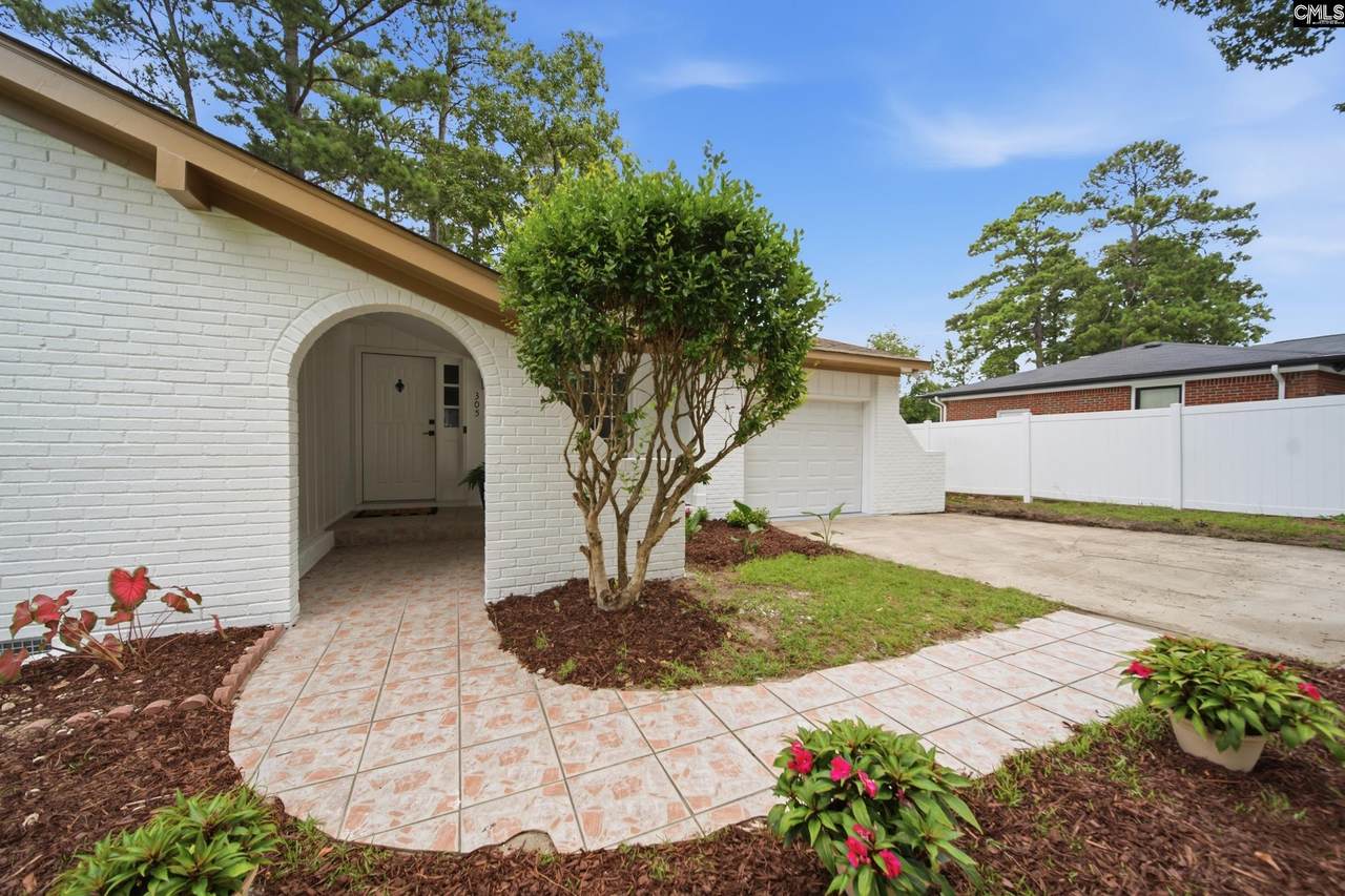 305 Seton Hall Drive - Photo 1