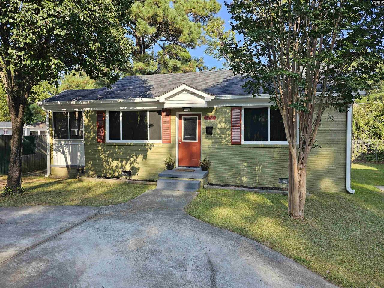 802 Kilbourne Road - Photo 1