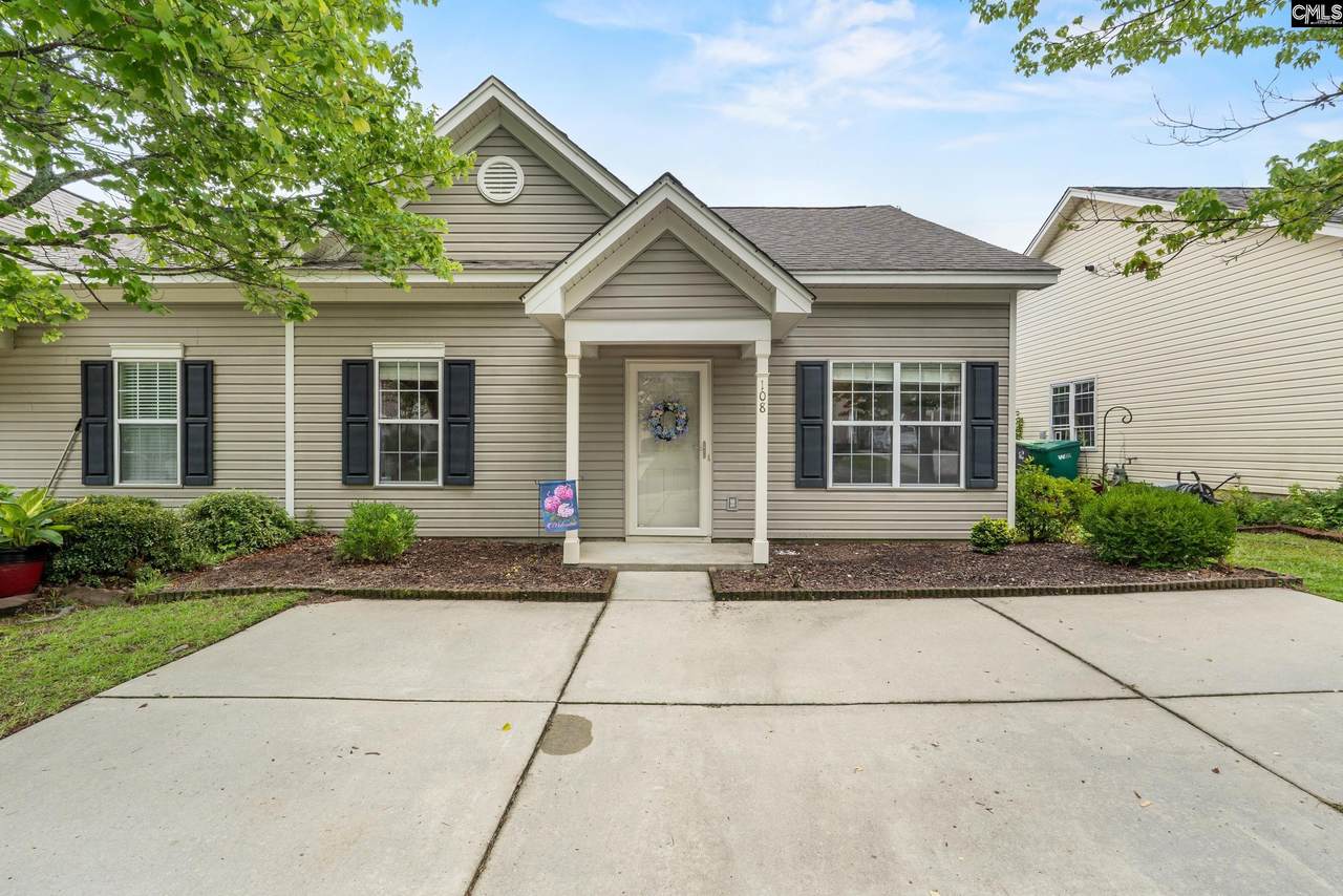 108 Huntington Circle - Photo 1