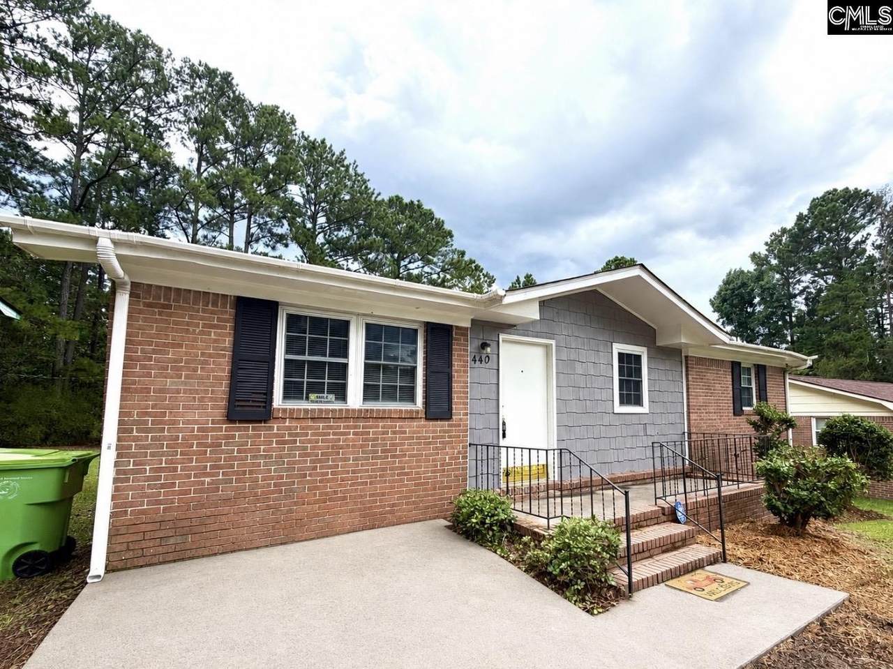 440 Woodcrest Drive - Photo 1