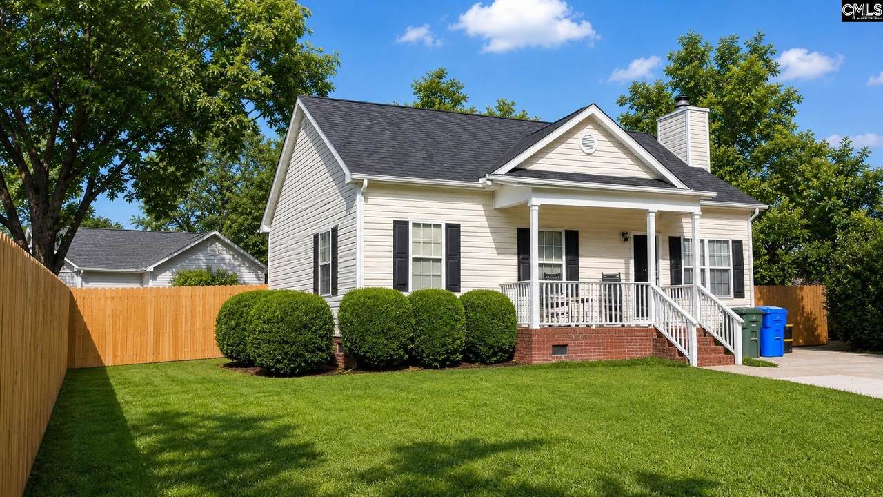 1020 Chevis Street - Photo 1