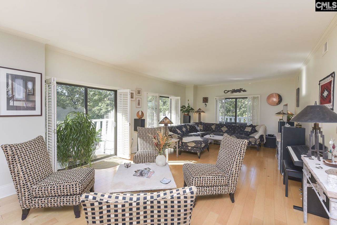 1829 Senate Street 4D - Photo 1